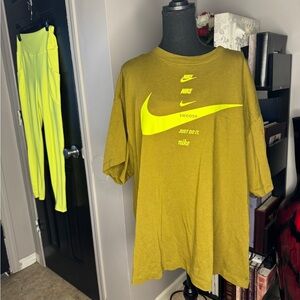 #125.  Nike t-shirt sz 2X  #125